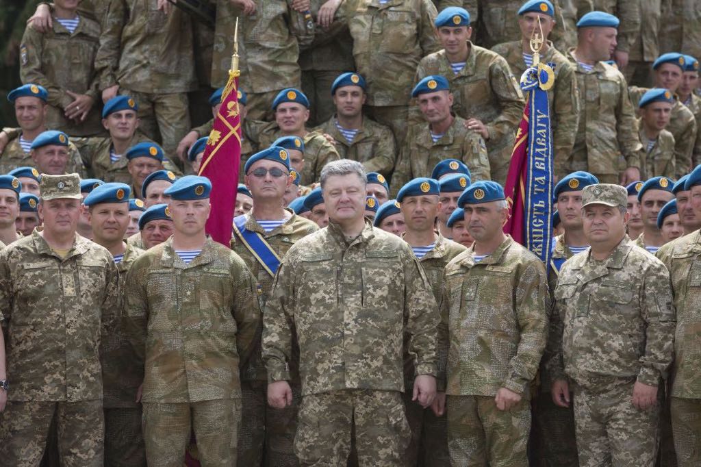 Soldiers ukrainian airborne Poroshenko