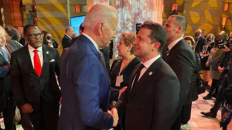biden en zelenski op de klimaattop