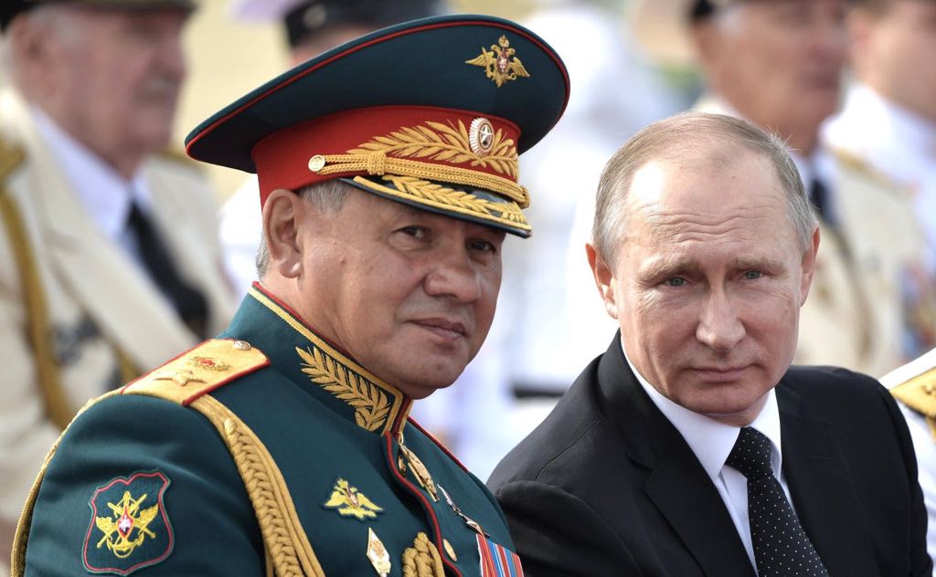 22 04 vladimir putin and sergey shoigu saint petersburg 2017 07 30 1