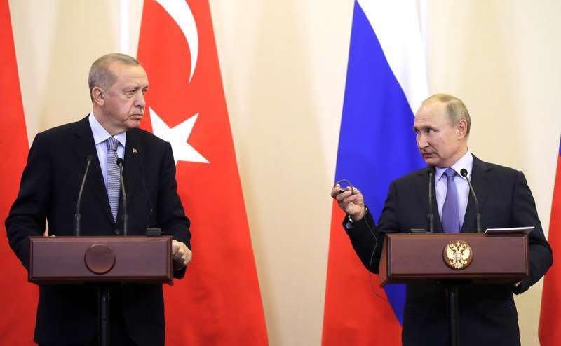 erdogan en poetin in sotsji okt 19