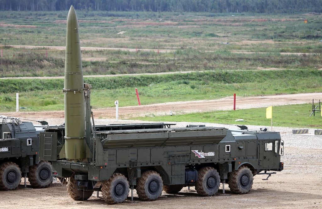 Army2016demo 075 iskander 1800
