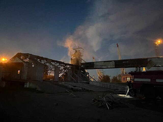 port infrastructure in odesa region after russian attack 2023 08 02 01