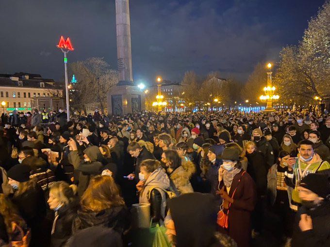 demo 21 april troebnaja twitter