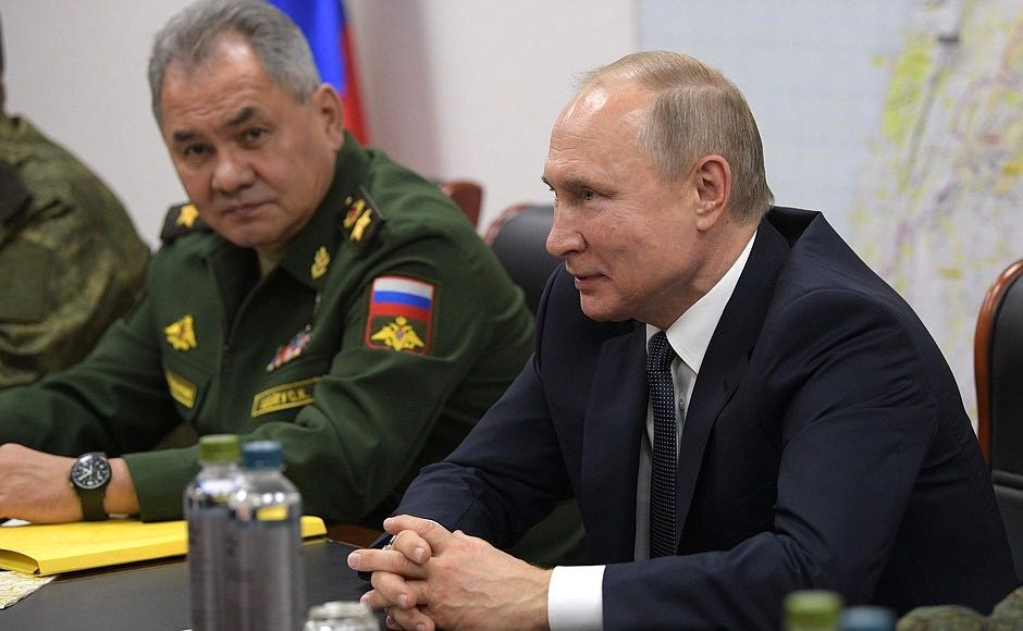 poetin en sjojgoe bij assad 7 jan 2020 foto kremlin
