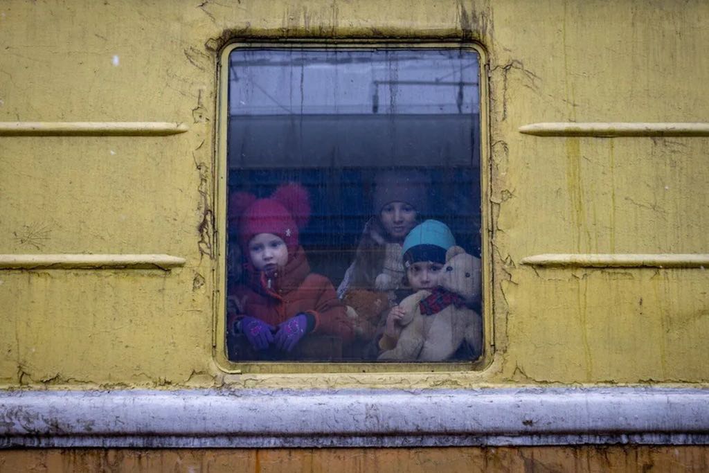 Sllide Kyiv to Lviv PhotoAndriyDubchak AP LibertySu